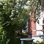 Und 